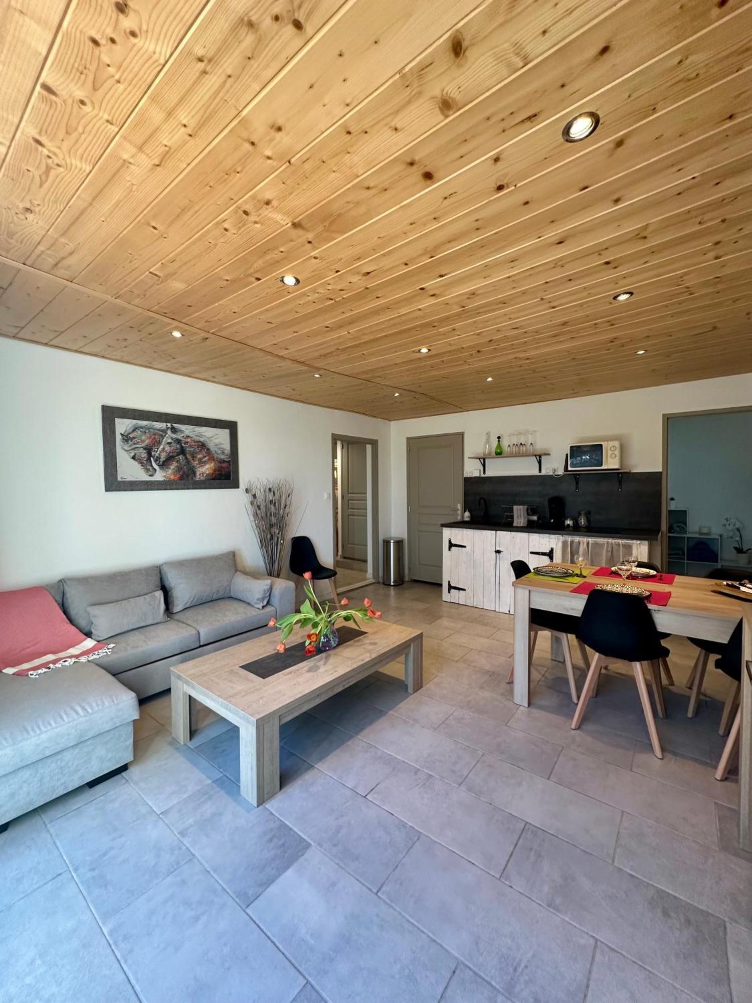 Le Gite Des Poiriers Uzès Esterno foto